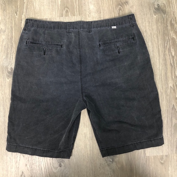 Levi's Flat-front shorts - size 38 - Picture 2 of 5